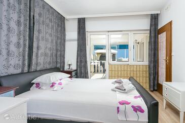 Appartementen met zwembad geschikt voor gezinnen met kinderen Sumpetar, Omis - 21633