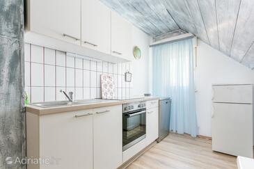 Apartamenty z basenem dla rodzin z dziećmi Sumpetar, Omis - 21633