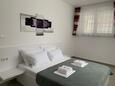 Banjol, Ložnice 1 v ubytování typu apartment, s klimatizací a WiFi.
