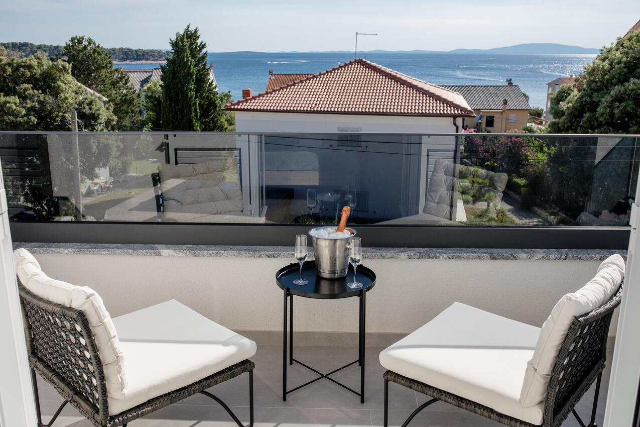 Apartments by the sea Banjol, Rab - 21635