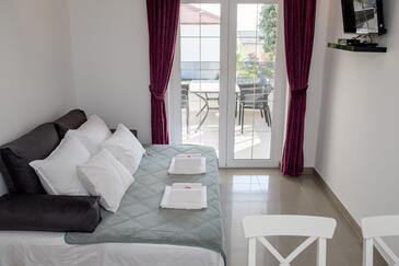 Banjol, Obývací pokoj v ubytování typu apartment, WiFi.