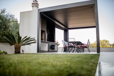 Apartamentos junto al mar Banjol, Rab - 21635 Adriatic.hr