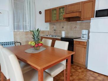 Apartmanok parkolóhellyel Malinska, Krk - 21669