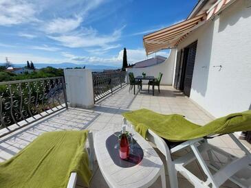 Apartments with parking spaces Malinska, Krk - 21669 Adriatic.hr