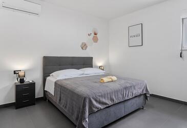 Haus mit Pool für Familien Kastel Sucurac, Kastela - 21678