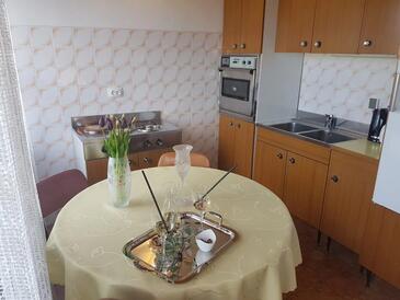 Apartmanok parkolóhellyel Malinska, Krk - 21684