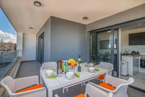 Appartamento di due stanze Porto Fontana - Vantačići, Veglia - Krk (A-21690-c)
