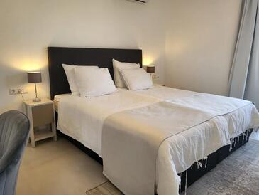 Apartmanok parkolóhellyel Malinska, Krk - 21693