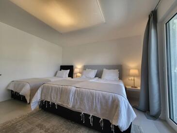 Apartmanok parkolóhellyel Malinska, Krk - 21693