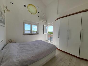 Ferienwohnungen mit Parkplatz Njivice, Krk - 21695