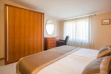 Апартаменти біля моря Вантачічі - Vantačići, Крк - Krk - 21699