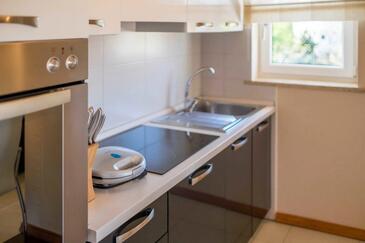 Апартаменти біля моря Вантачічі - Vantačići, Крк - Krk - 21699