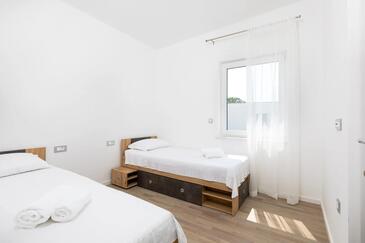 Appartamenti accanto al mare Porto Fontana - Vantačići, Veglia - Krk - 21704