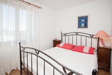 Family-friendly apartments with swimming pool Cove Osibova, Brač - 2172
