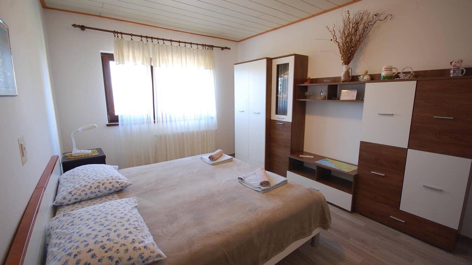 Appartamenti con parcheggio Gnivizze - Njivice, Veglia - Krk - 21728