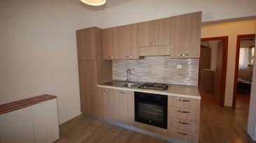 Apartmani s parkingom Njivice, Krk - 21728