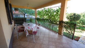 Appartamenti con parcheggio Gnivizze - Njivice, Veglia - Krk - 21728