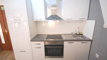 Apartmani s parkingom Njivice, Krk - 21728