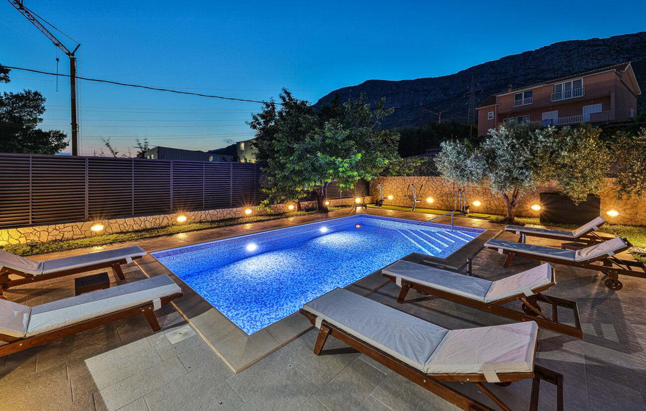 Luxusvilla mit Pool Kastel Sucurac, Kastela - 21737