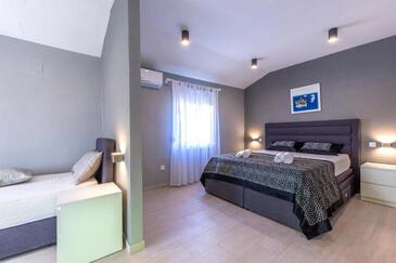 Luxusvilla mit Pool Kastel Sucurac, Kastela - 21737