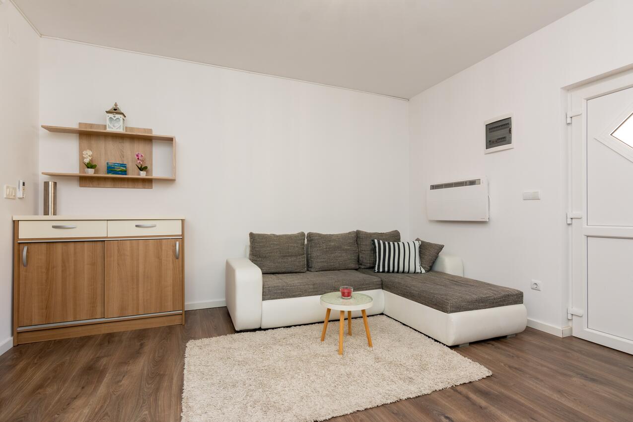 A-21754-a - Privatunterkunft - Ferienwohnungen mit Parkplatz Vir - Kozjak, Vir