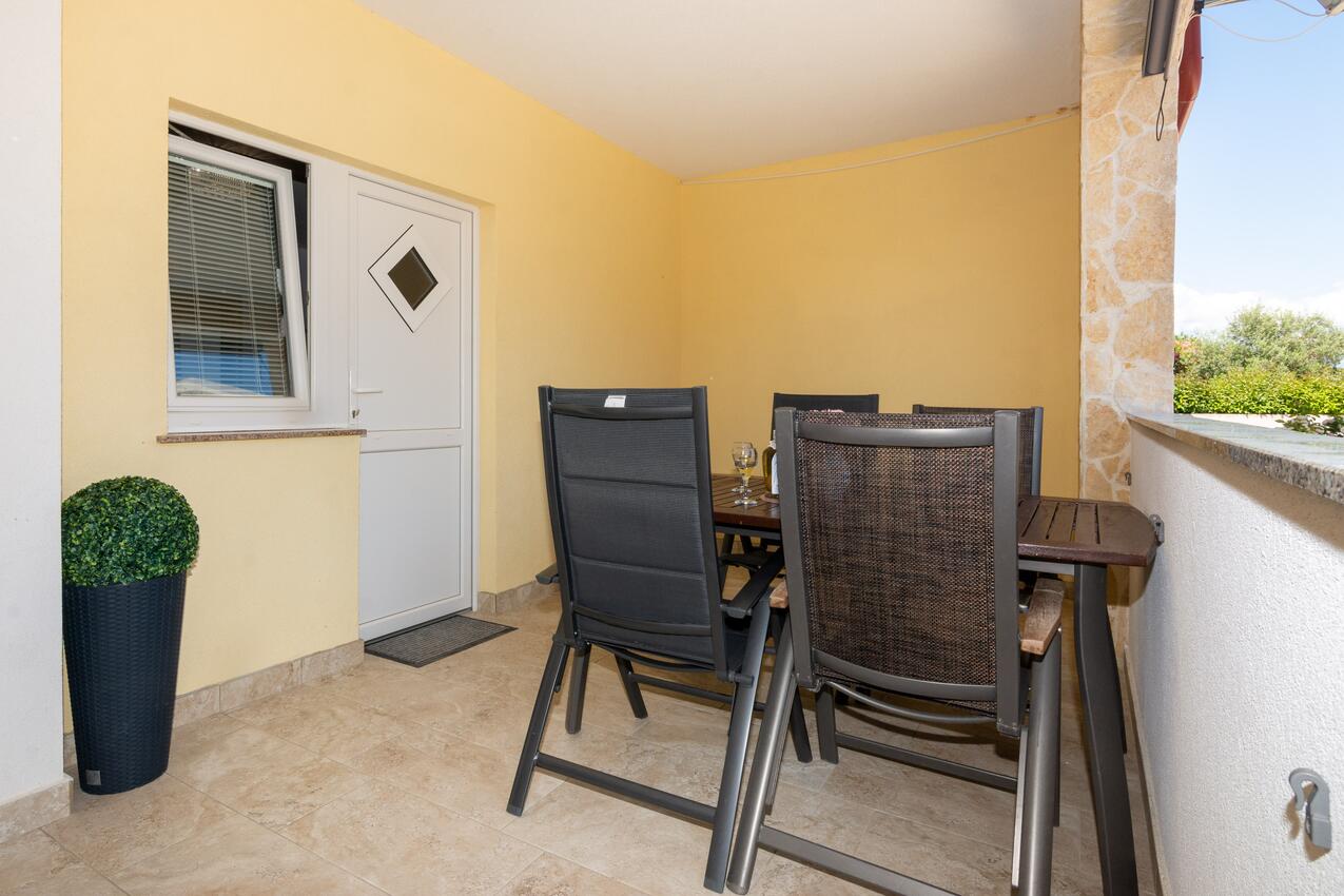A-21754-a - Privatunterkunft - Ferienwohnungen mit Parkplatz Vir - Kozjak, Vir