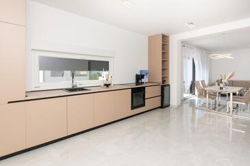 Apartamentos con parking Vir - Lozice, Vir - 21759