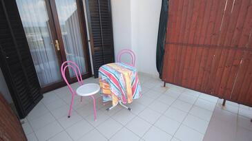 Appartamenti con parcheggio Gnivizze - Njivice, Veglia - Krk - 21762