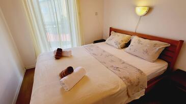 Apartmani s parkingom Njivice, Krk - 21763