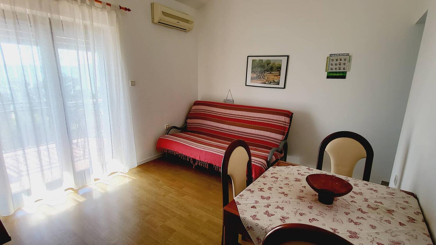 A-21763-b - Alloggi privati - Appartamenti con parcheggio Gnivizze - Njivice, Veglia - Krk