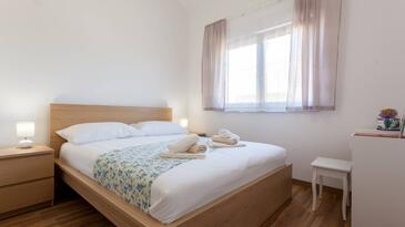 Apartmani s parkingom Malinska, Krk - 21768