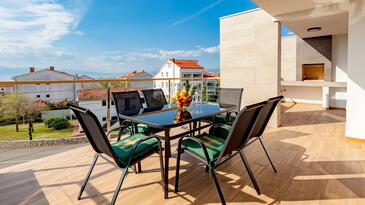 Apartmaji s parkingom Malinska, Krk - 21768 Adriatic.hr