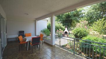 Apartmani s parkingom Njivice, Krk - 21771