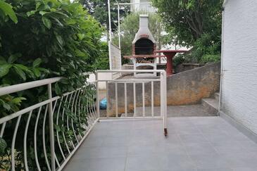 Alojamiento Croacia - apartamentos, casas y habitaciones Apartamentos con parking Njivice, Krk - 21772 Adriatic.hr