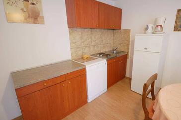 Апартаменти з паркуванням Нівіце - Njivice, Крк - Krk - 21773