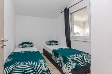 Apartmaji s parkingom Vir - 21782