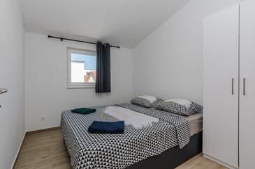 Apartmanok parkolóhellyel Vir - 21782