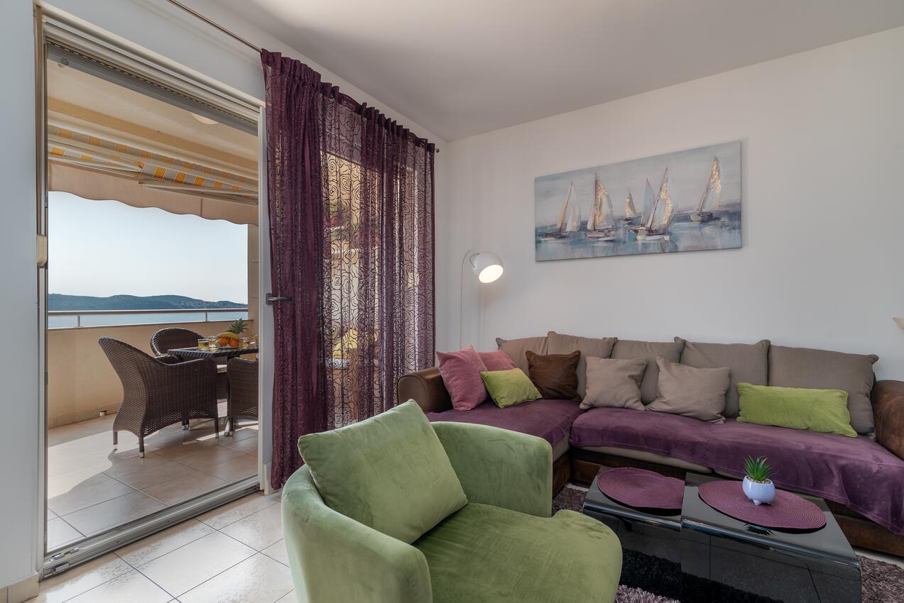 Apartmanok parkolóhellyel Trogir - 21795