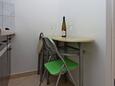 Lopar, Esszimmer in folgender Unterkunftsart studio-apartment, WiFi.