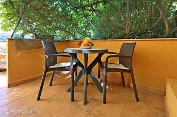 Apartments with parking space Lopar, Rab - 21808