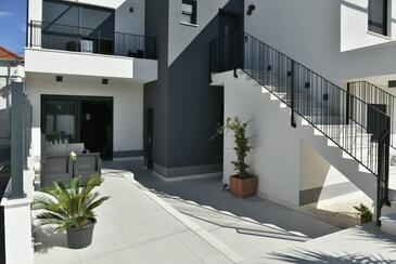 Apartmanok parkolóhellyel Slatine, Ciovo - 21826