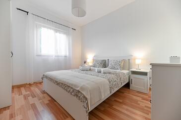 Ház családok részére medencével Vrana, Biograd - 21828