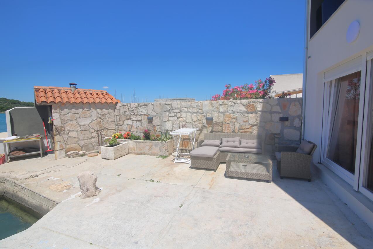 Appartamenti accanto al mare Betina, Morter - Murter - 21840