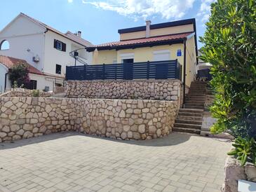 Overnatting Vinjerac, Zadar, Overnatting 21841 - Feriehus blizu mora med en rullesteinstrand.