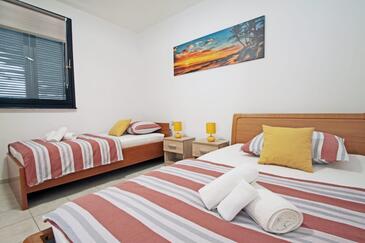 Ferienhaus am Meer Vinjerac, Zadar - 21841