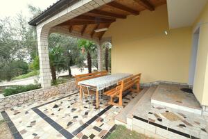 Four-bedroom apartment Njivice, Krk (A-21846-a(
