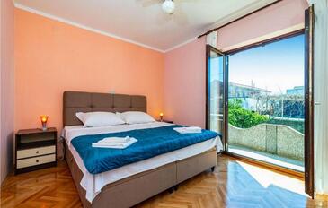 Apartmanok parkolóhellyel Ugljan - 21848