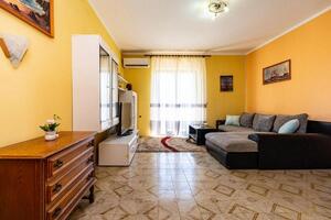 Dvosobni apartma Ugljan (A-21848-a(