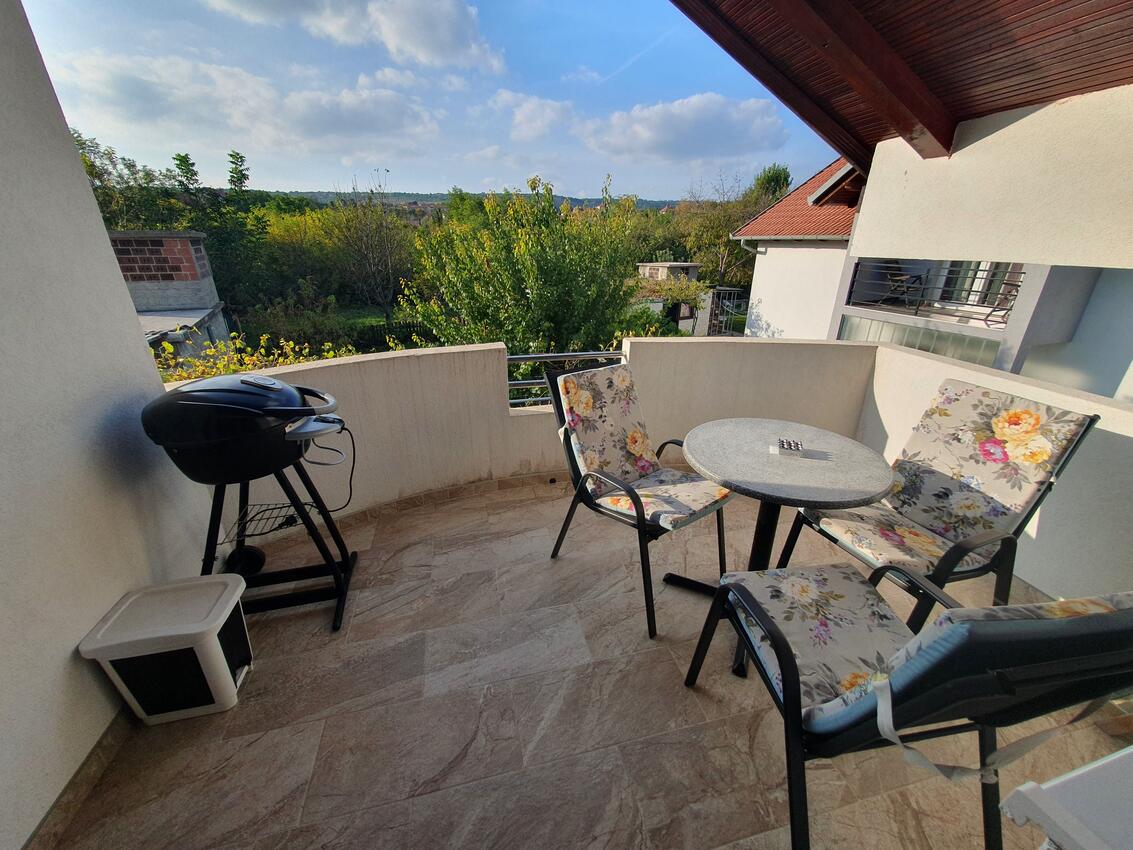 Appartamenti con parcheggio Tenin - Knin, Morlacca - Zagora - 21851