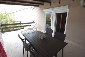2-Zimmer-Ferienwohnung Njivice 2-Zimmer-Ferienwohnung Njivice, Krk (A-21853-a)